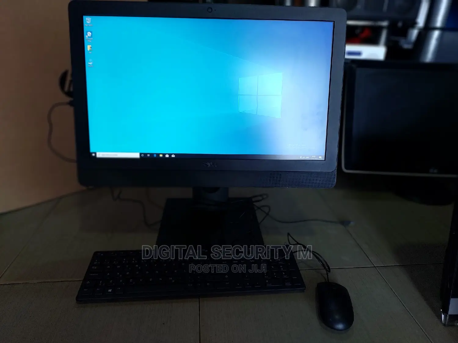 Desktop Computer Dell OptiPlex 3090 8GB Intel Core i5 SSD 128GB