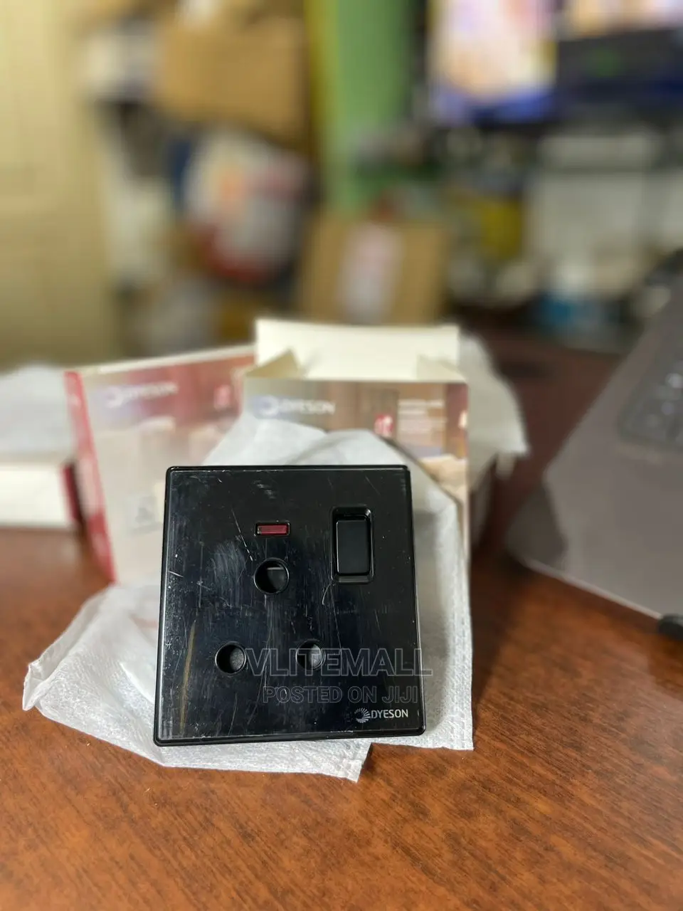 Dyeson 15A Socket Switch R8.1 (A-Black)