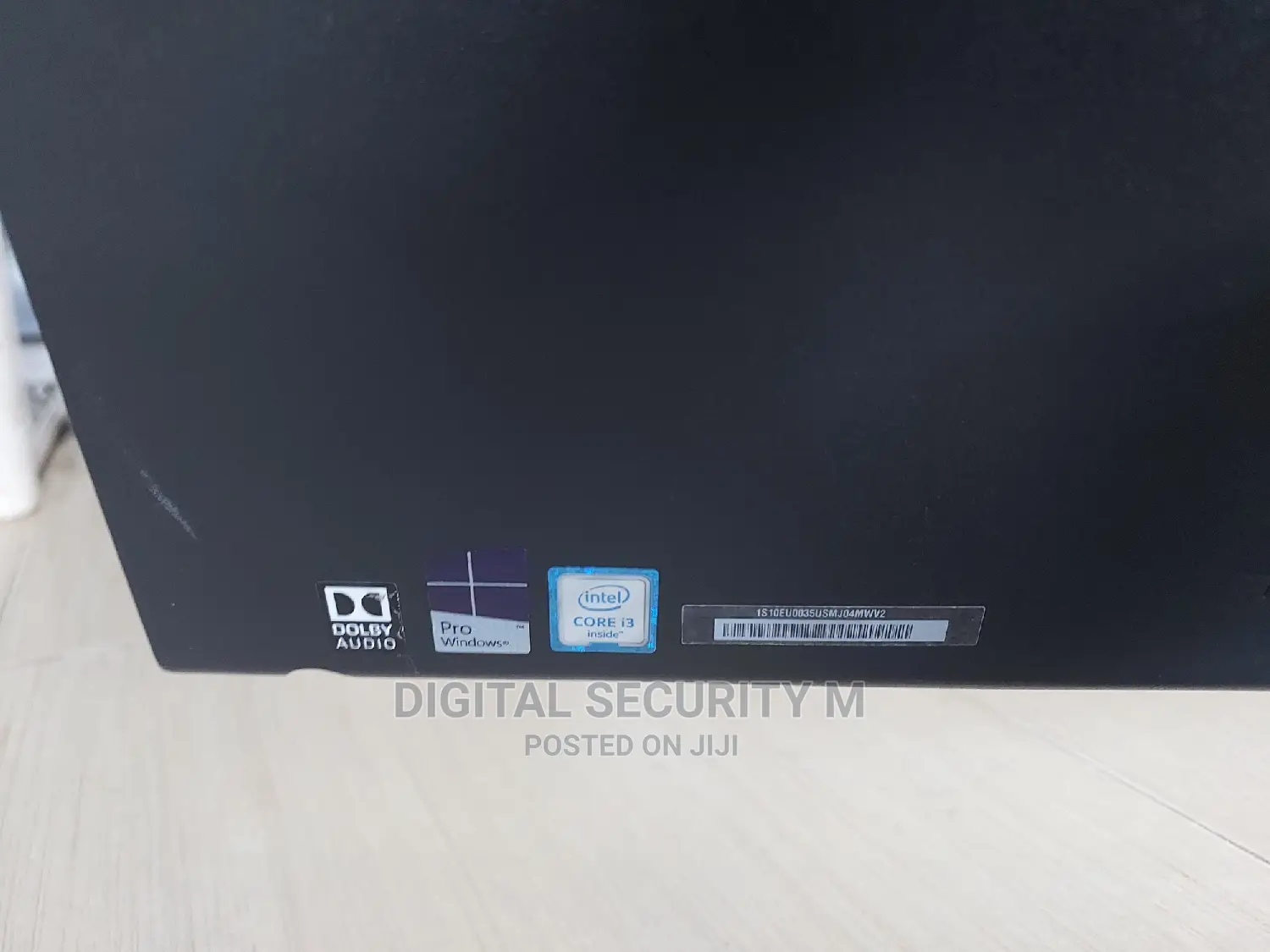 Lenovo ThinkCentre M810z AIO 4GB Intel Core i3 HDD 320GB