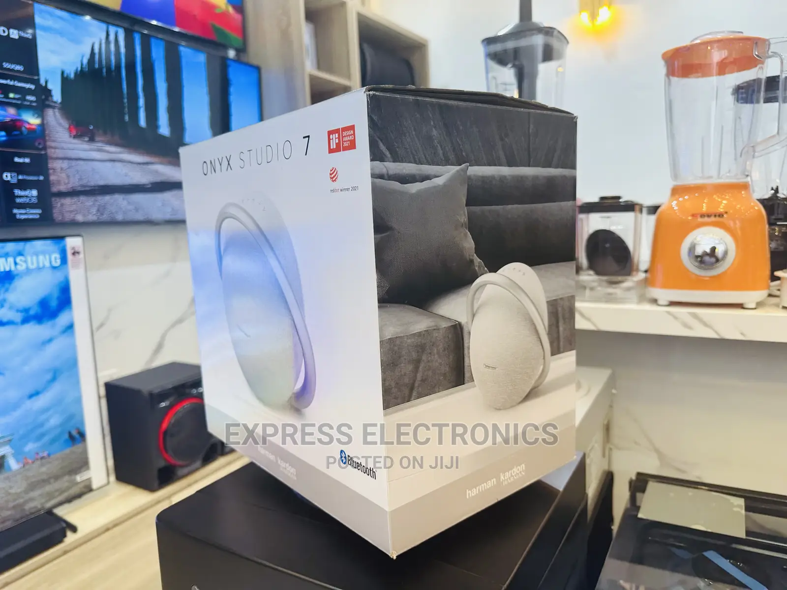 Crystal Clear Calls Bluetooth Speaker Onxy 7 Studio