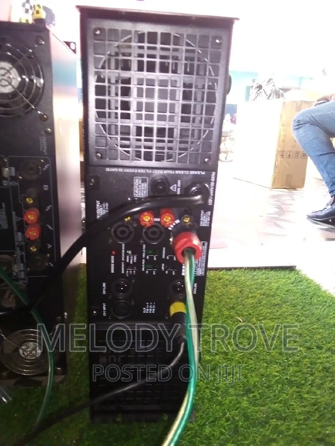 QSC RMX5050 Amplifier (Bass Amplifier) in Accra Metropolitan Audio