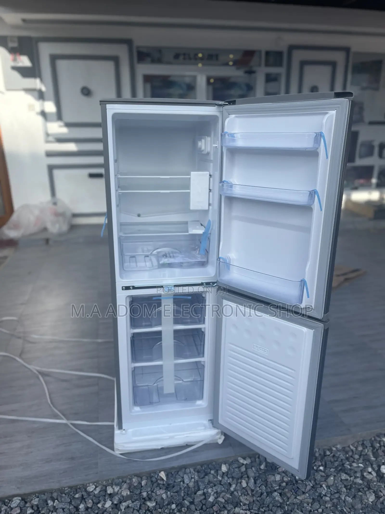 Rainbow Refrigerator 140 Litres Bottom Freezer