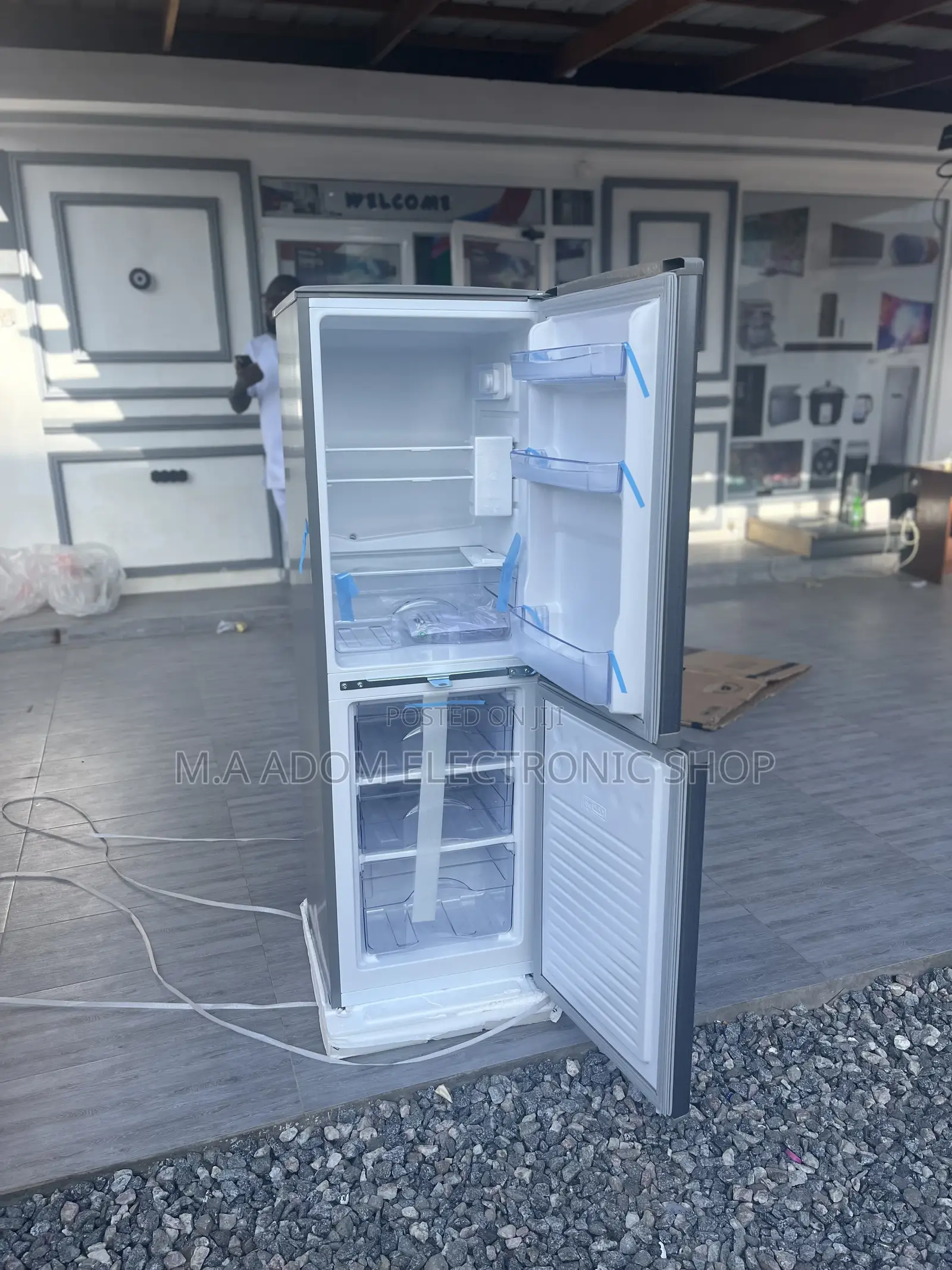 Rainbow 140 Litres Fridge Cools Freezes Very Fast