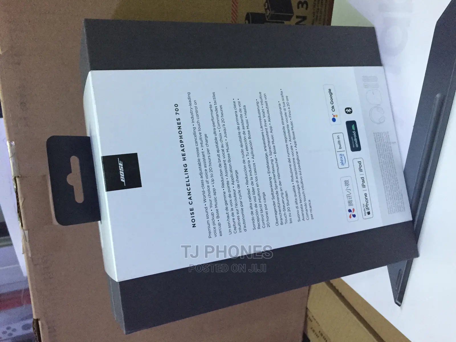 Noice Canceling Headphones 700