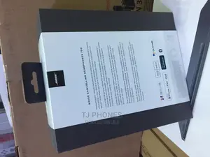Noice Canceling Headphones 700