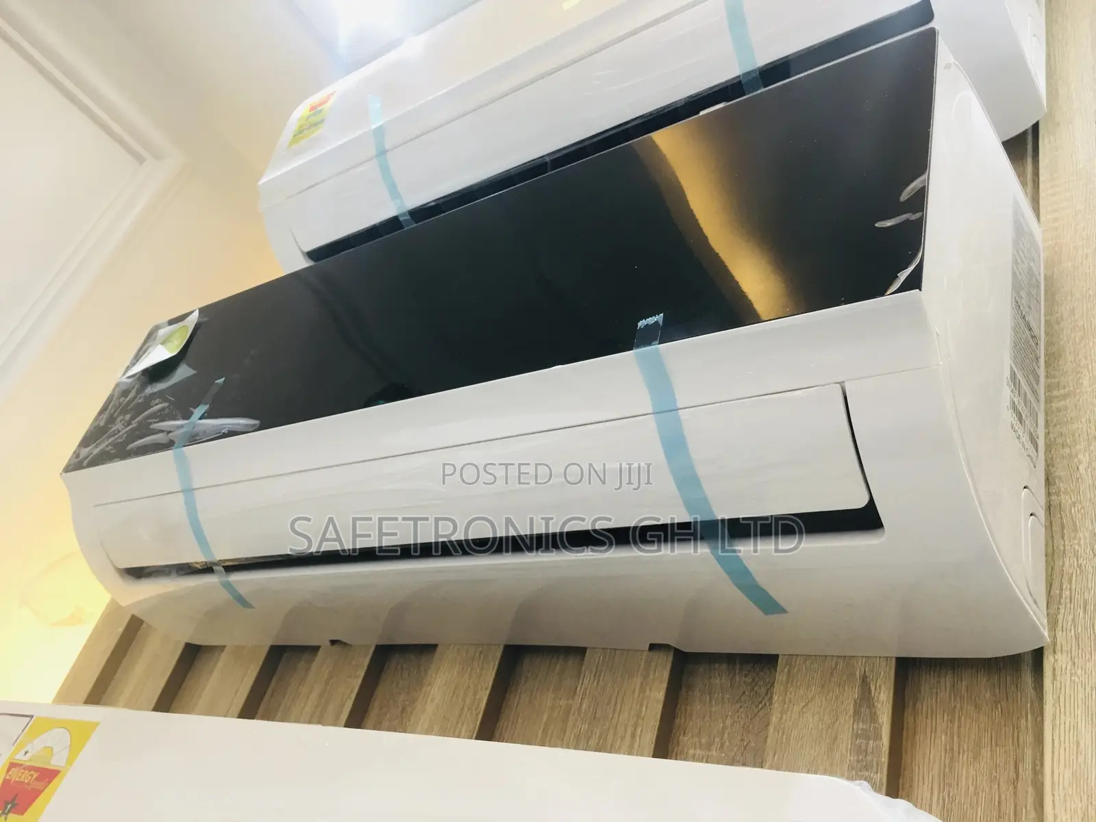 Midea MSAF-12CRN1 1.5HP R410 Split Air Conditioner