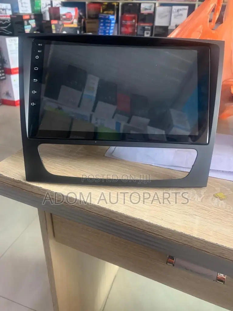 Mercedes Benz E-Class Android Tape