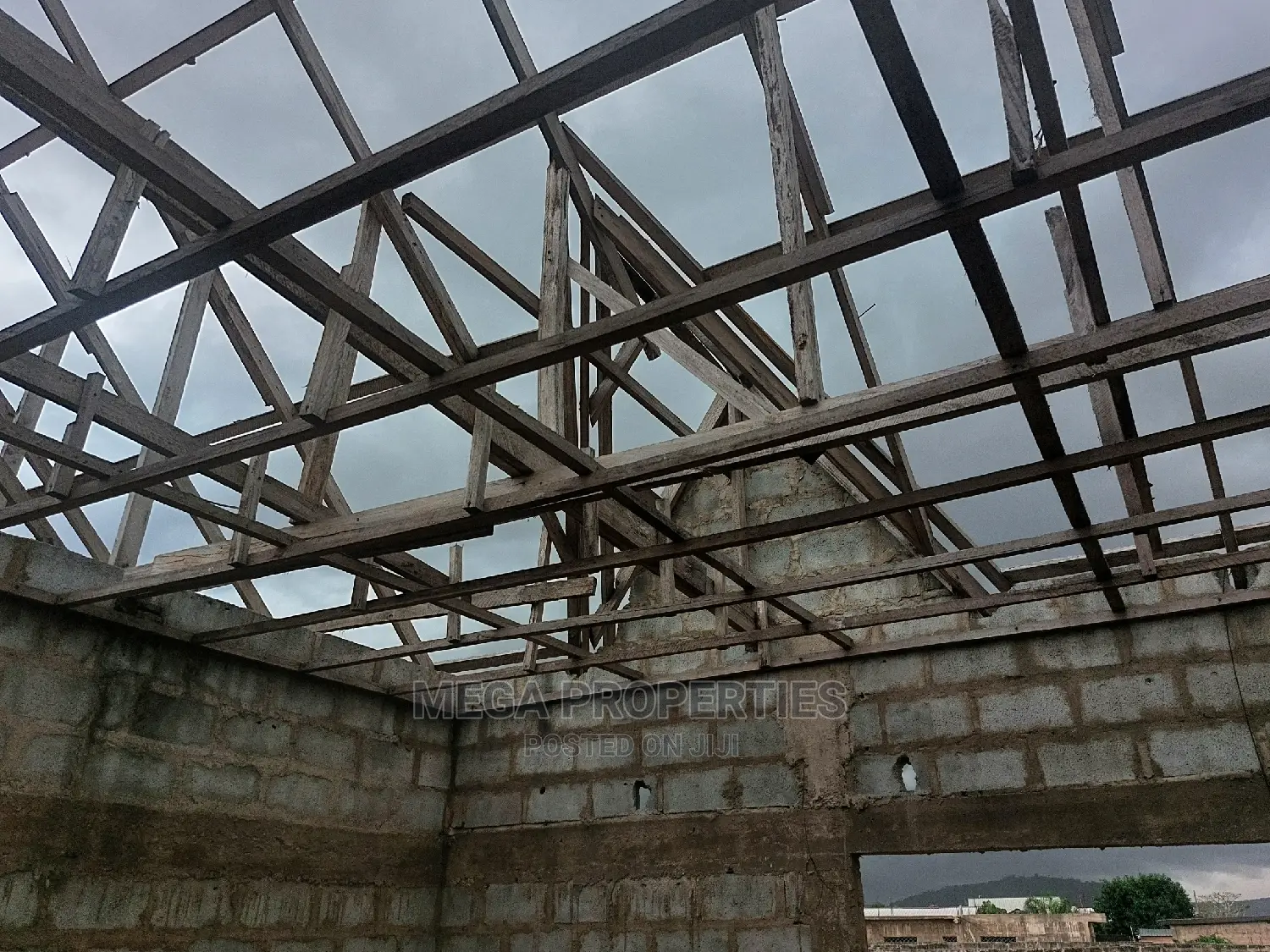 5bdrm House In Amasaman Adjen Kotoku For Sale