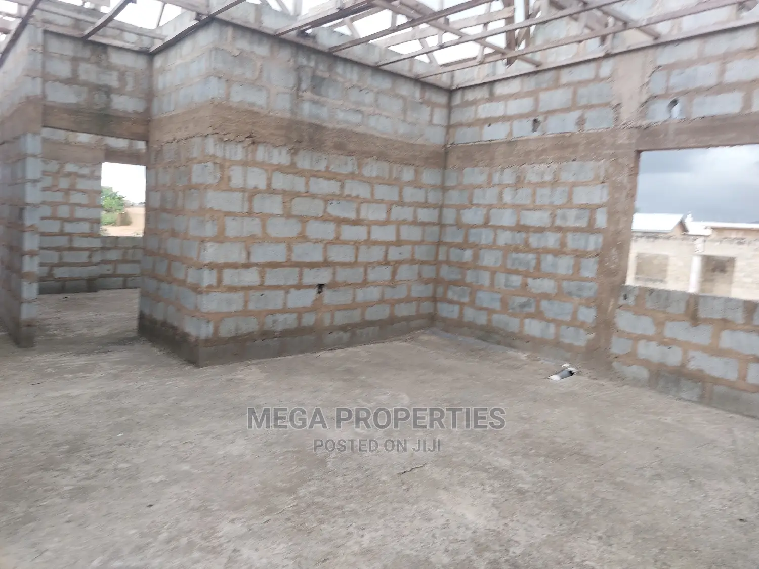 5bdrm House In Amasaman Adjen Kotoku For Sale