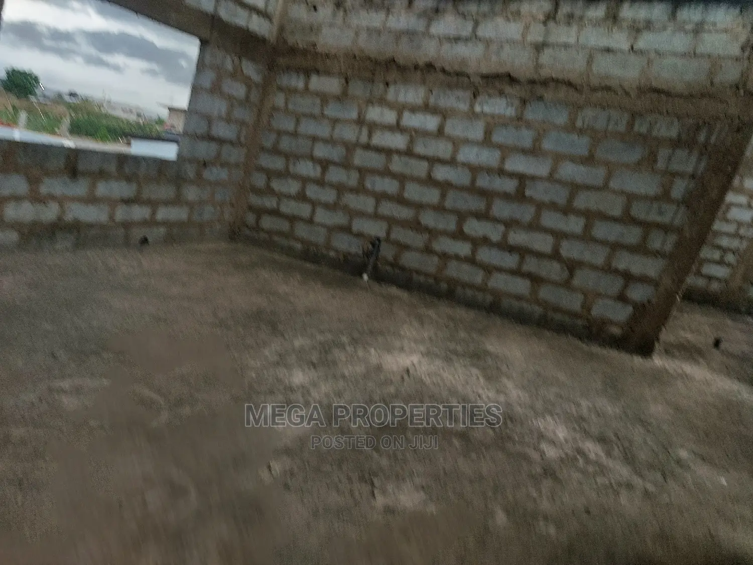 5bdrm House In Amasaman Adjen Kotoku For Sale