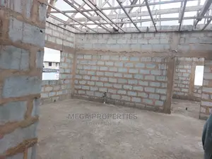 5bdrm House In Amasaman Adjen Kotoku For Sale