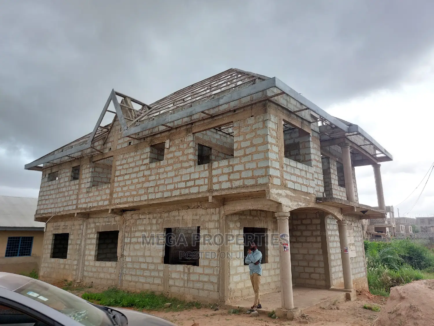 5bdrm House In Amasaman Adjen Kotoku For Sale
