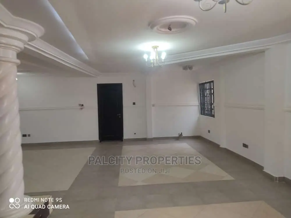 7bdrm House in Hilltop Gated, Kumasi Metropolitan for Rent