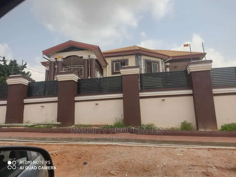 7bdrm House in Hilltop Gated, Kumasi Metropolitan for Rent