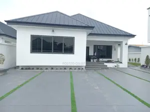 4bdrm House in Ashomang Estate for Sale
