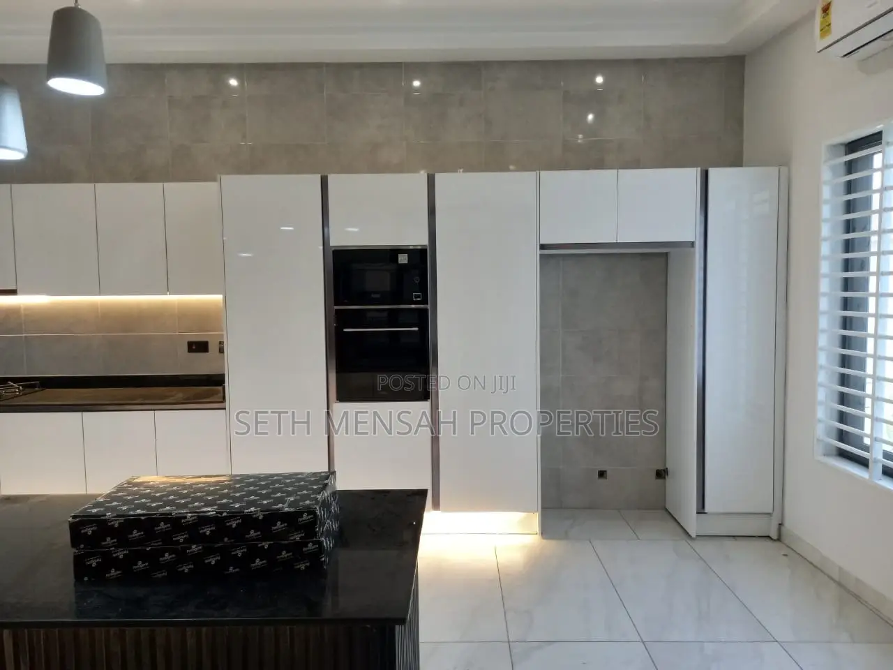 4bdrm House in Ashomang Estate for Sale