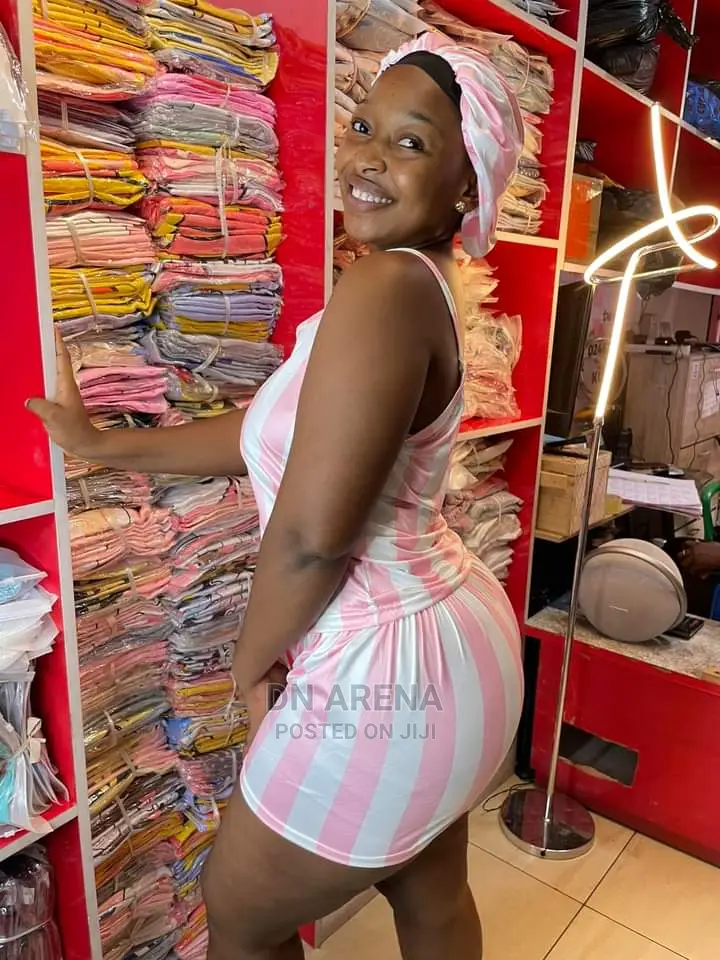Ladies Sleep Wear With Bonnet
