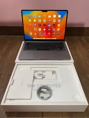 New Laptop Apple MacBook Air 2022 M2 8GB Apple M2 SSD 512GB