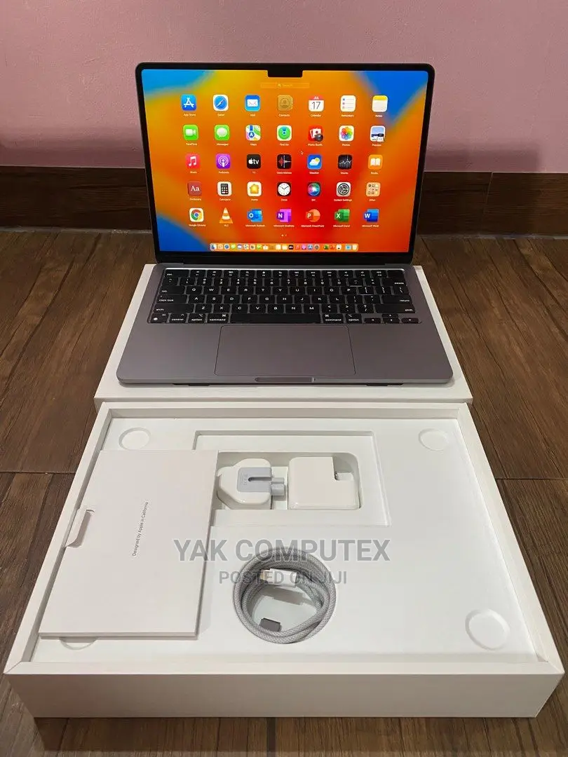 New Laptop Apple MacBook Air 2022 M2 8GB Apple M2 SSD 512GB