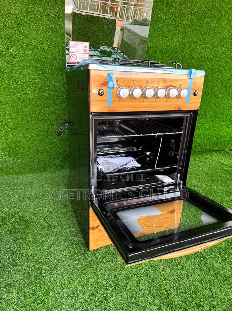 Light Wooden 4 Burner Gas Cooker 50×50 Oven and Grill