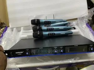 4 in 1 Shure Wireless Microphone UHF