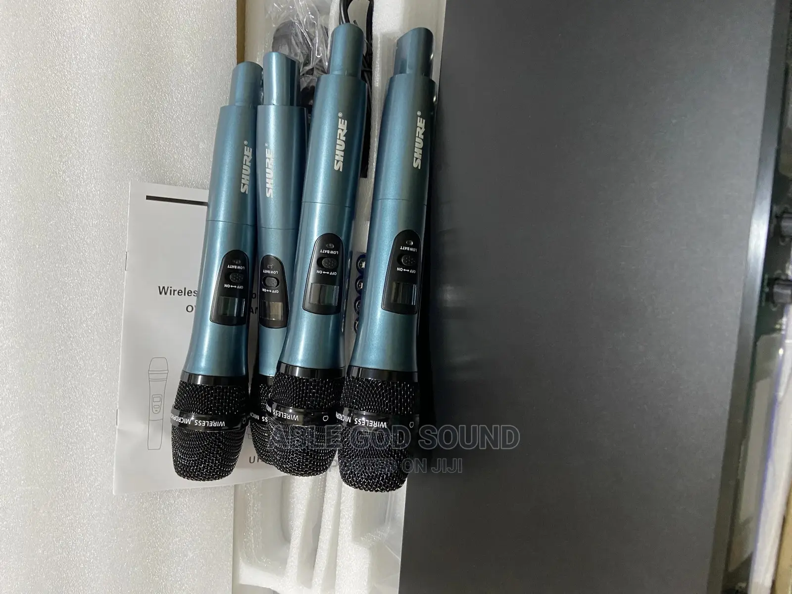4 in 1 Shure Wireless Microphone UHF