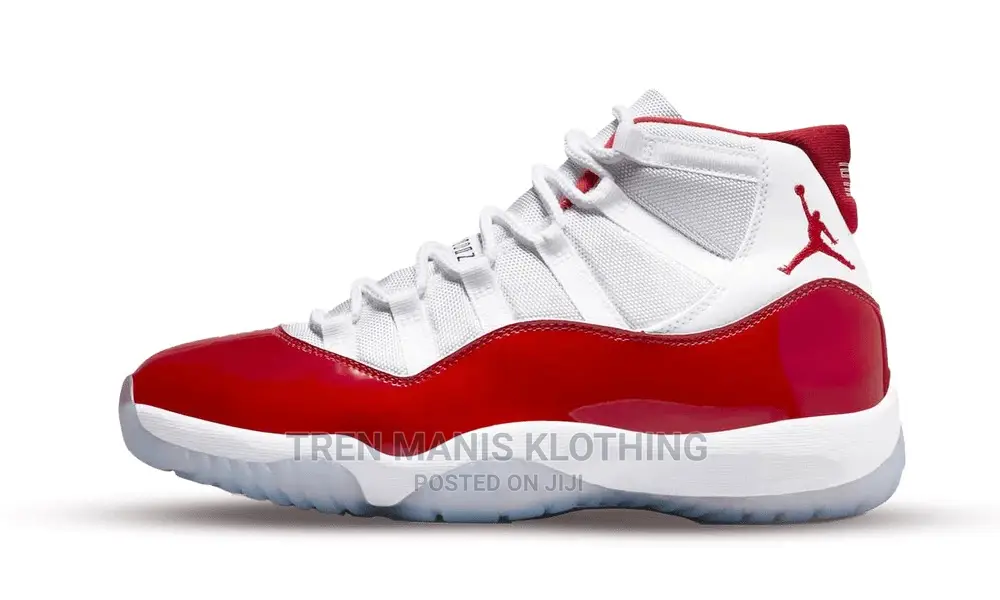 Air Jordan 11 "Cherry 2022" Sneakers