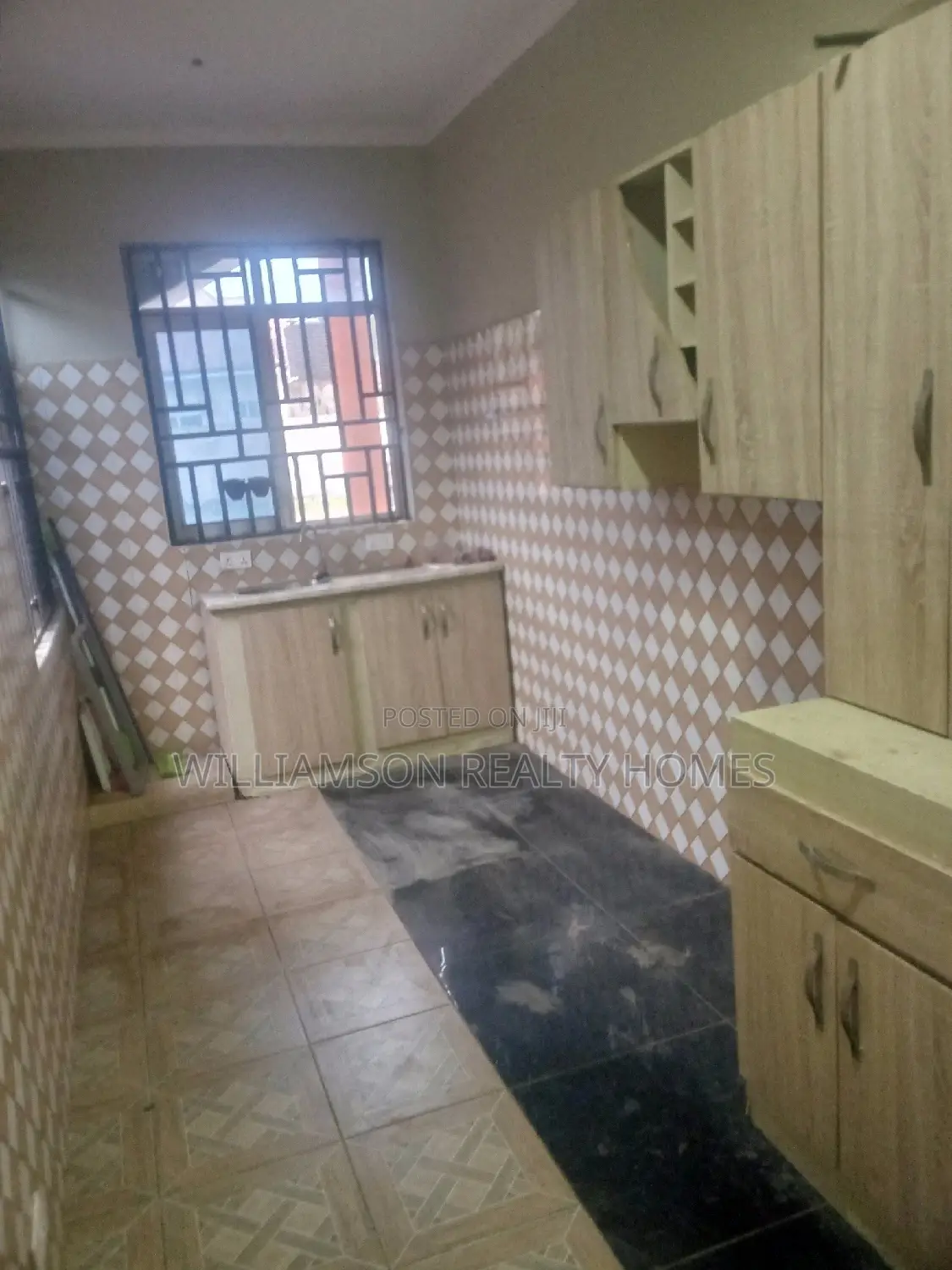 3bdrm Apartment in Community 18,, Spintex for rent