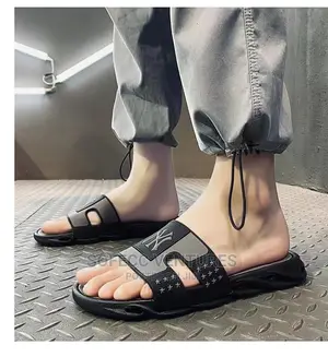 Soft Sole Korean Style Men and Women Slides