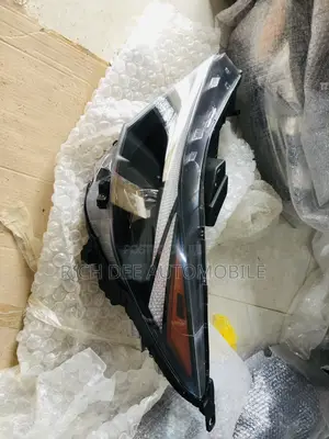 Elantra 2022 Headlight Pair