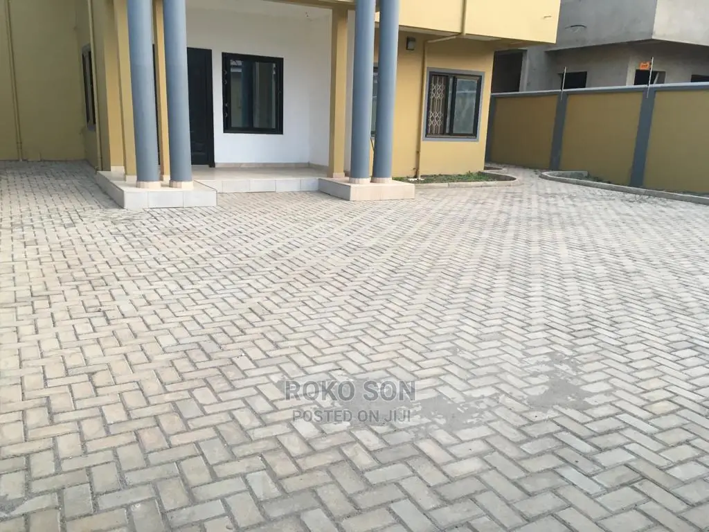4bdrm Duplex in Dr Roko, East Legon for rent