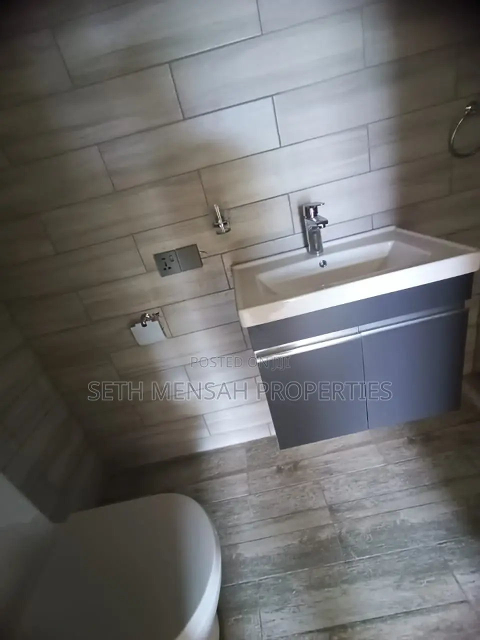 3bdrm Apartment in Skm, Bawaleshie for Rent