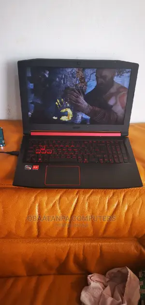 Laptop Acer NITRO 5 8GB AMD Ryzen HDD 1T