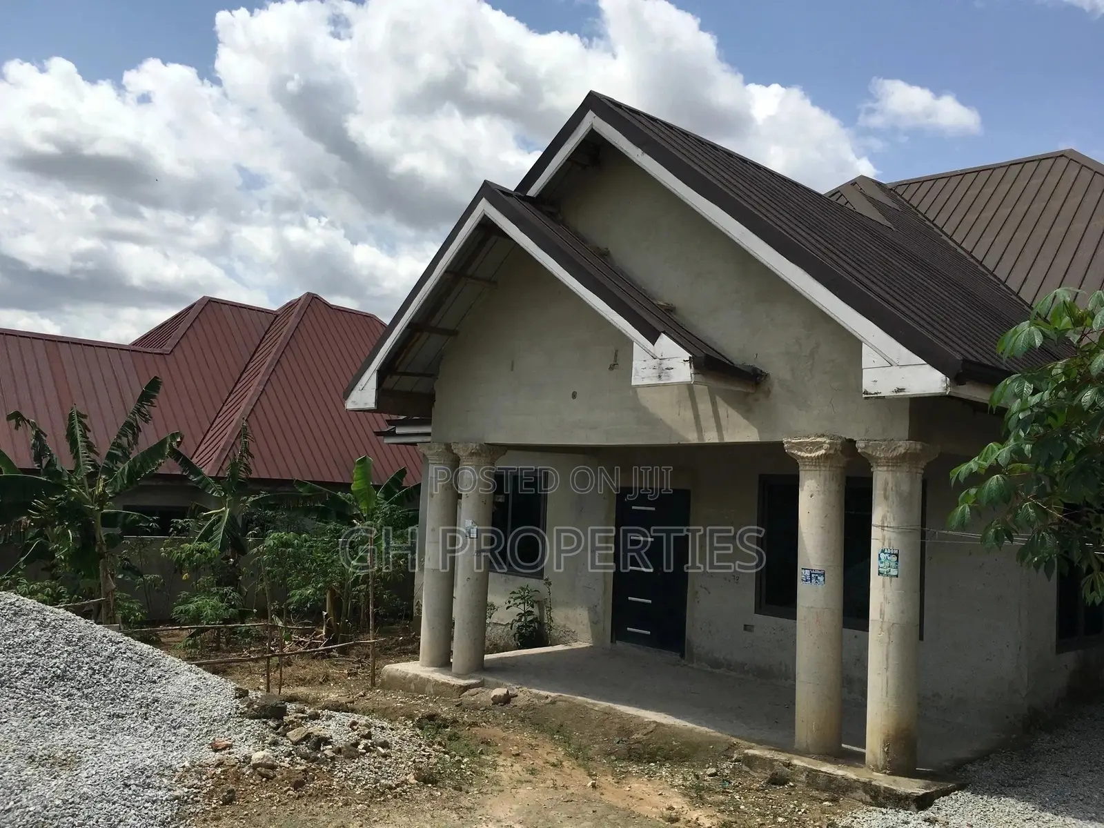 4bdrm House in Trede New Site, Kumasi Metropolitan for sale