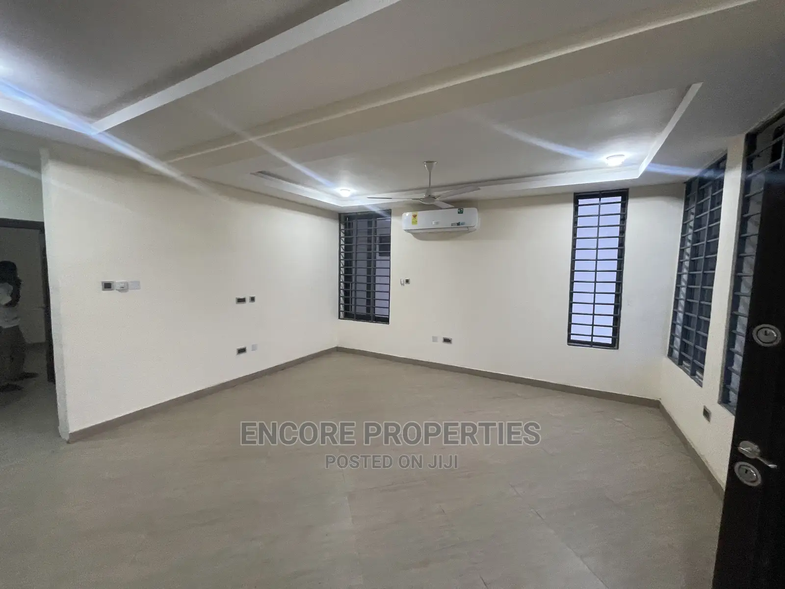 4bdrm Townhouse / Terrace in West Legon for rent