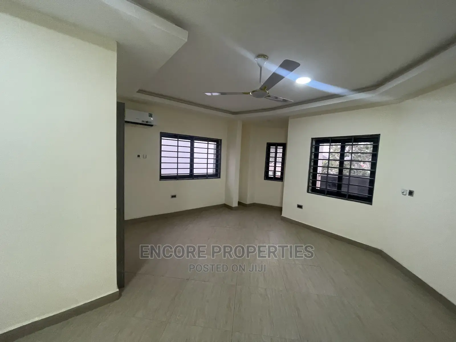 4bdrm Townhouse / Terrace in West Legon for rent