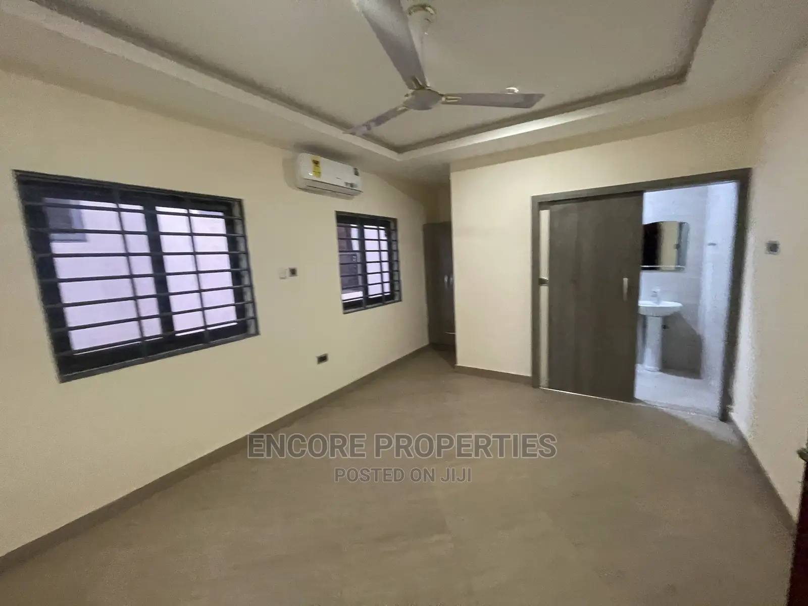 4bdrm Townhouse / Terrace in West Legon for rent