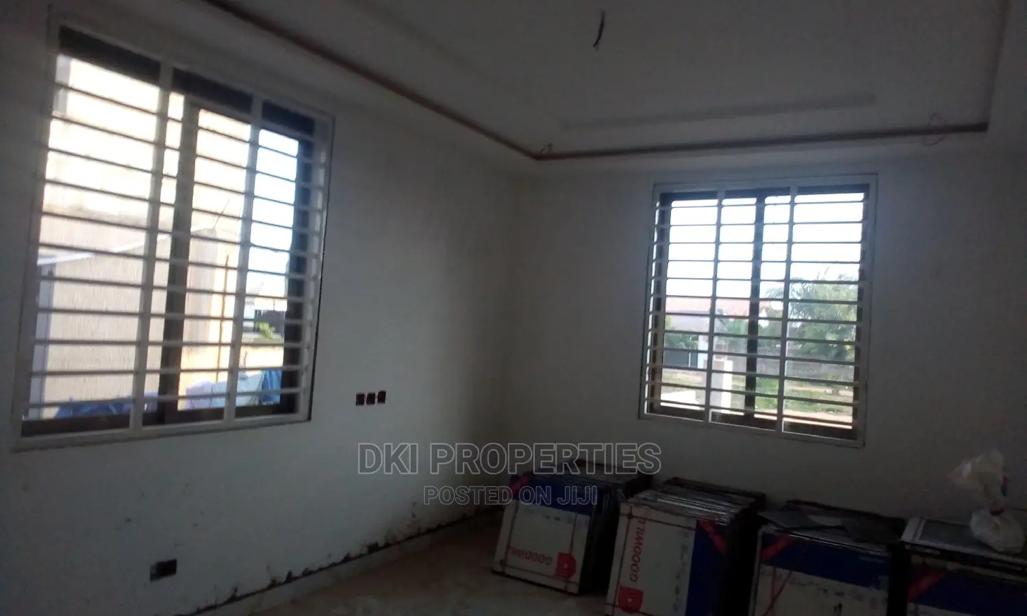 4bdrm House in Dki Properties, Adenta for sale