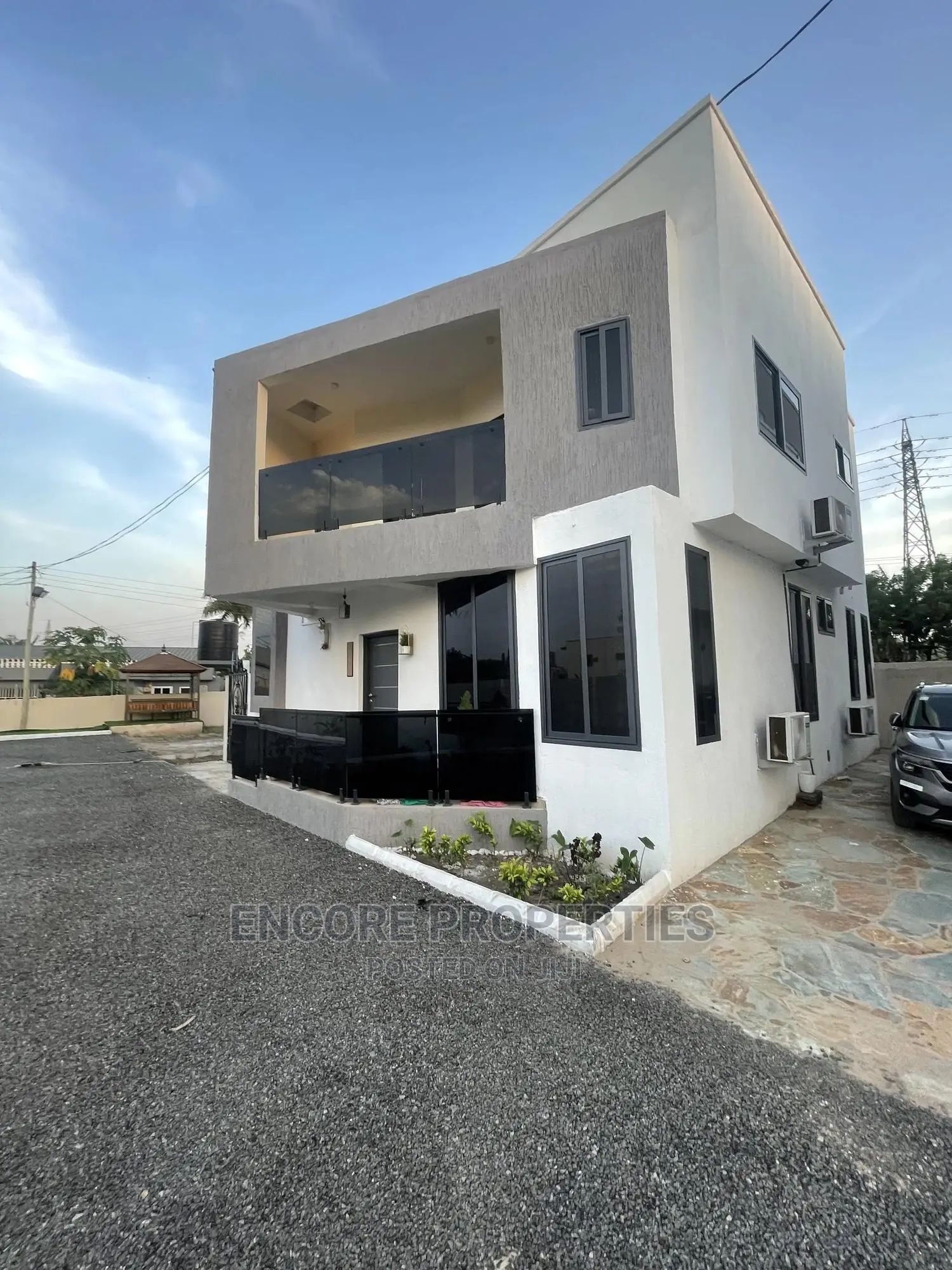 4bdrm Townhouse / Terrace in West Legon for rent