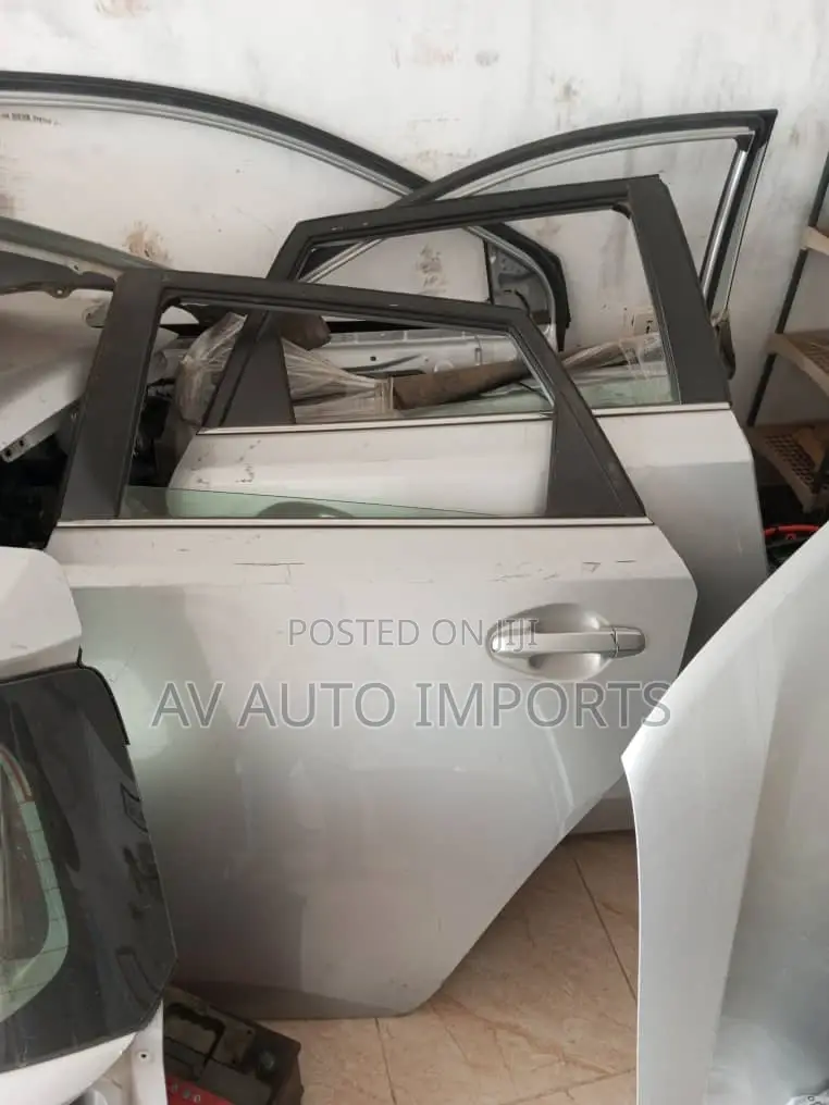 Doors Toyota Im/Auris (2016-2018)