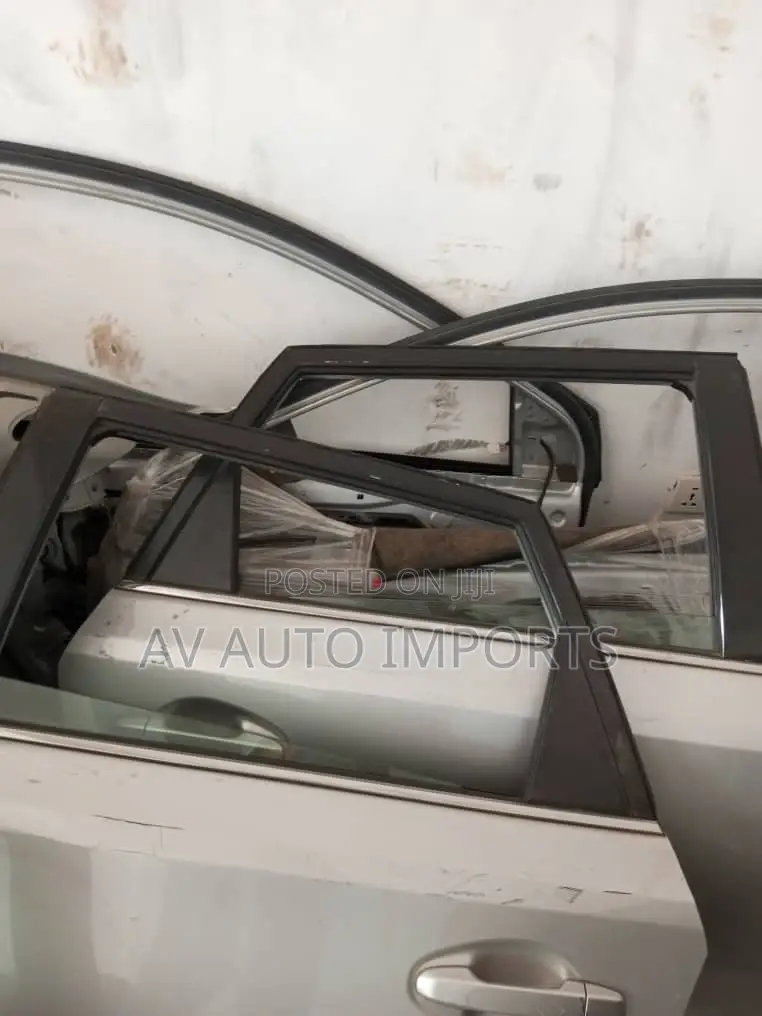 Doors Toyota Im/Auris (2016-2018)