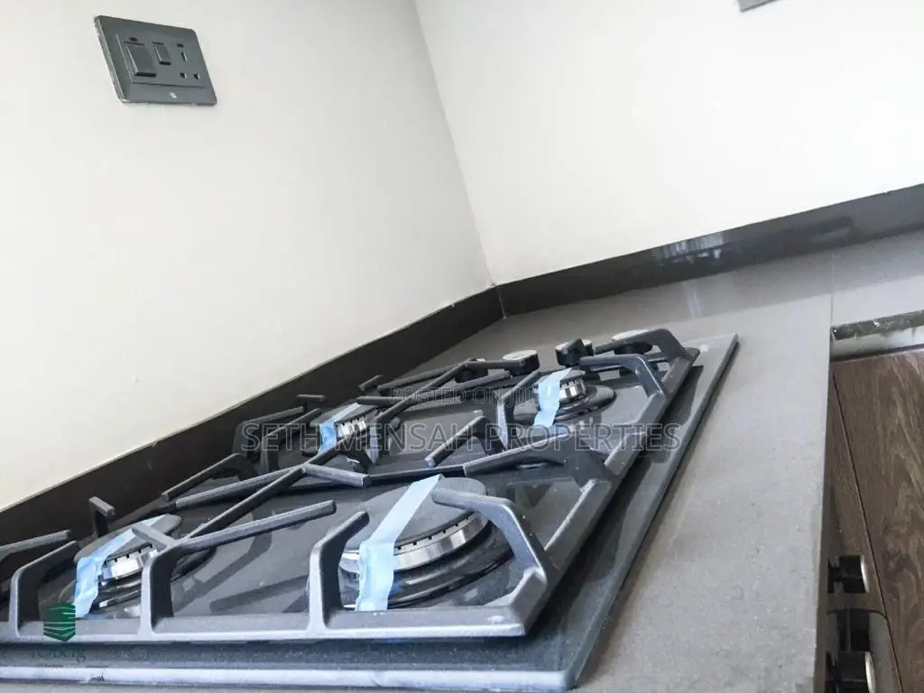 4bdrm House in Skm, Airport Residential Area for Rent