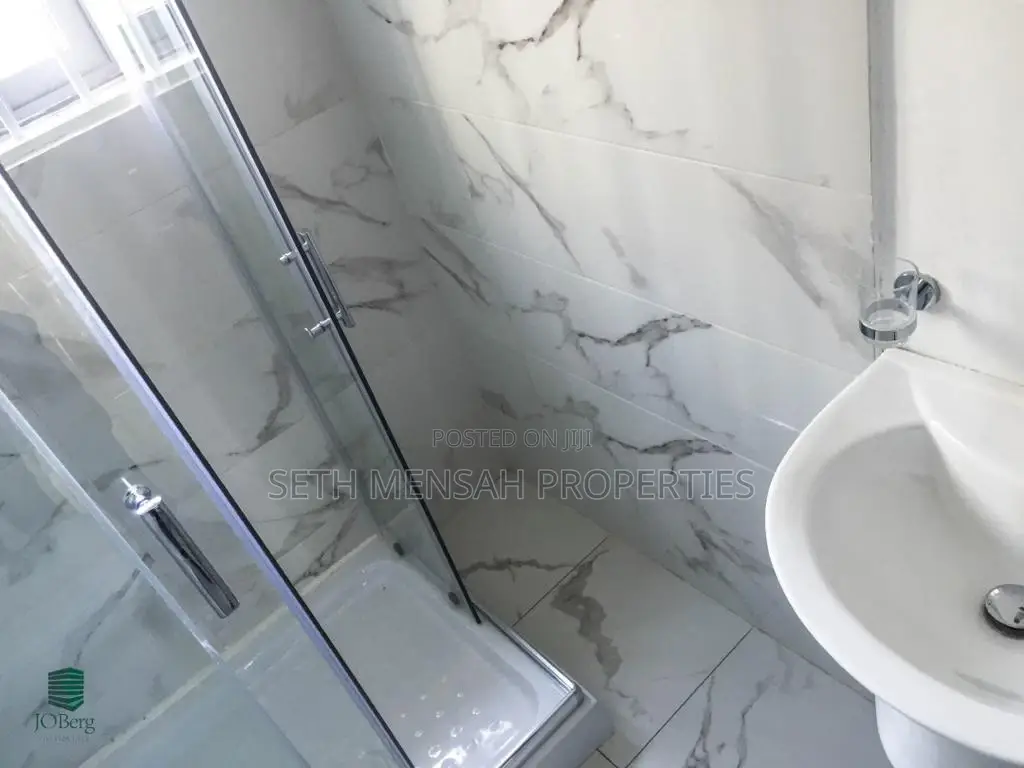 4bdrm House in Skm, Airport Residential Area for Rent