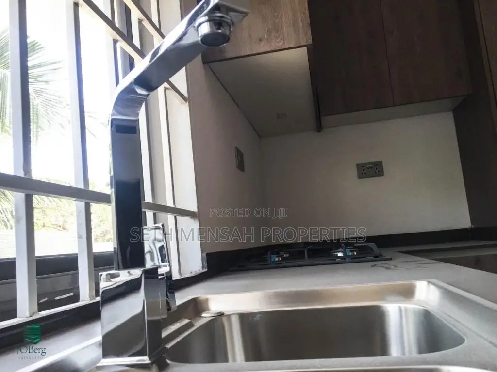4bdrm House in Skm, Airport Residential Area for Rent