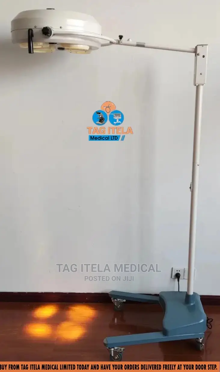 Surgical Operating Lamp (4 Bulb Normal Non-Rechargeable)