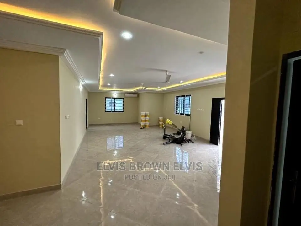 3bdrm House in Living Large, East Legon for Sale