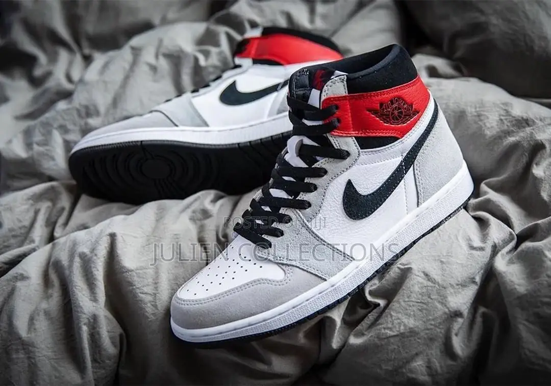 Jordan 1 Smoke
