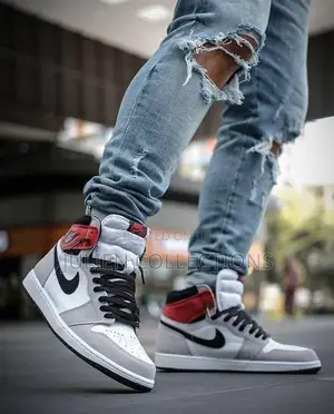 Jordan 1 Smoke