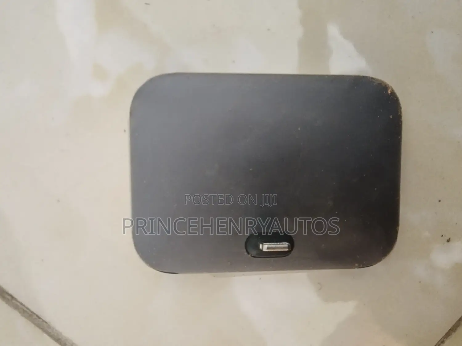 Apple MNN62AM/A iPhone Lightning Dock, Black