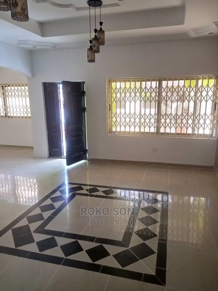 3bdrm House in Dr Roko, Haatso for sale